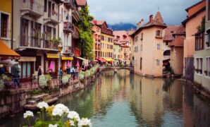 Day trips to picturesque historic european towns