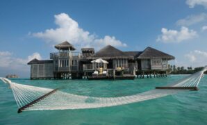 Top-rated island resorts with overwater bungalows and turquoise waters